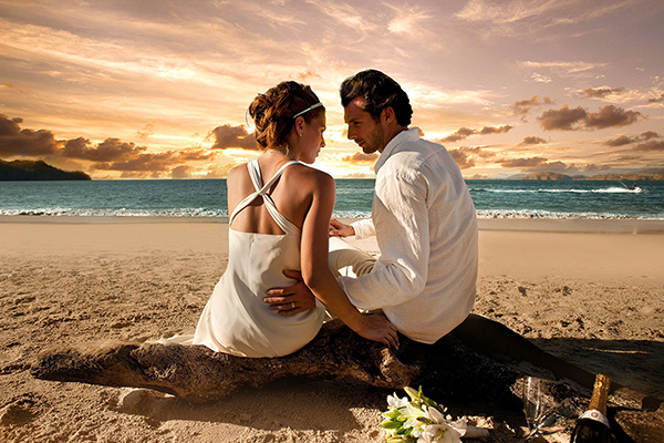 Vấn nạn du khách 'mây mưa' ngoài trời làm hại hệ sinh thái biển