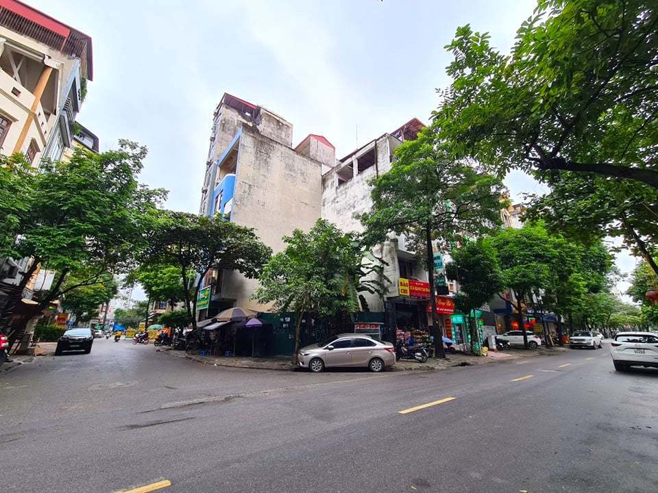 Land prices up in Hanoi, down in HCMC and neighboring provinces: report