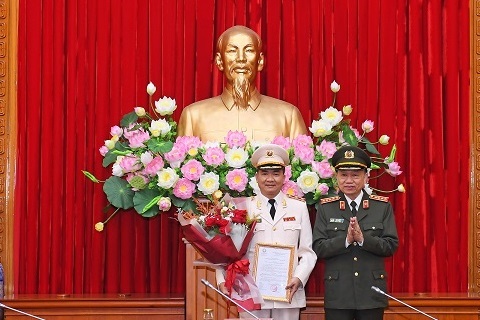 Phong cấp bậc hàm Trung tướng với ông Nguyễn Minh Đức