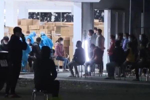 Thái Bình phong toả 2 thôn, cho học sinh 5 xã nghỉ học vì Covid-19 lan rộng