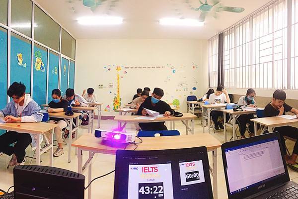 Thái nguyên chi 52 tỷ hỗ trợ học sinh đạt từ 4.0 IELTS