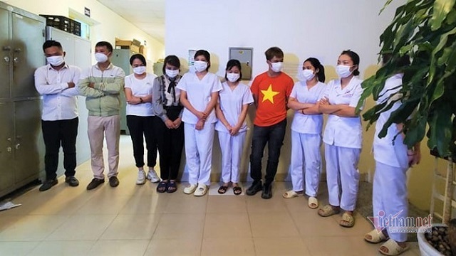 Điều tra nhóm test nhanh Covid-19 trái phép trước trận Việt Nam – Nhật Bản