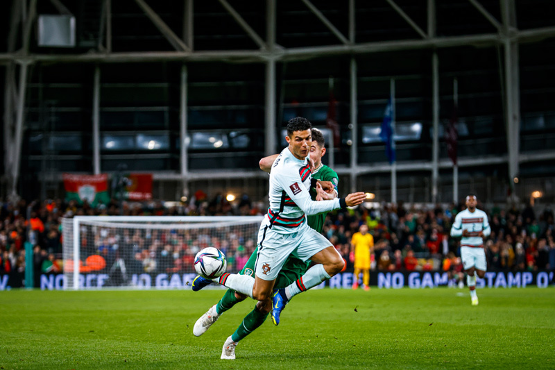 Ronaldo tịt ngòi, Pepe thẻ đỏ, Bồ Đào Nha thoát thua
