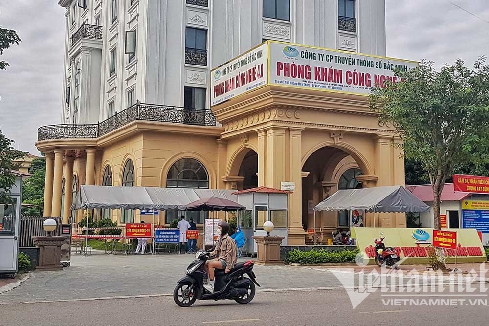 Vụ test Covid-19 chui ở sân Mỹ Đình: Phòng khám nói làm theo 'đơn đặt hàng'