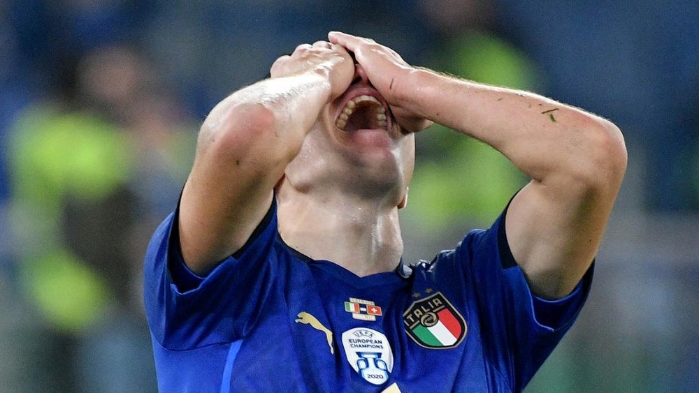 Jorginho liên tiếp hỏng phạt đền tuyển Italy, điều gì xảy ra?