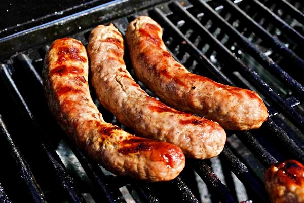 Xúc xích vị bia Đức khiến thực khách thích thú, vừa ra mắt đã cháy hàng