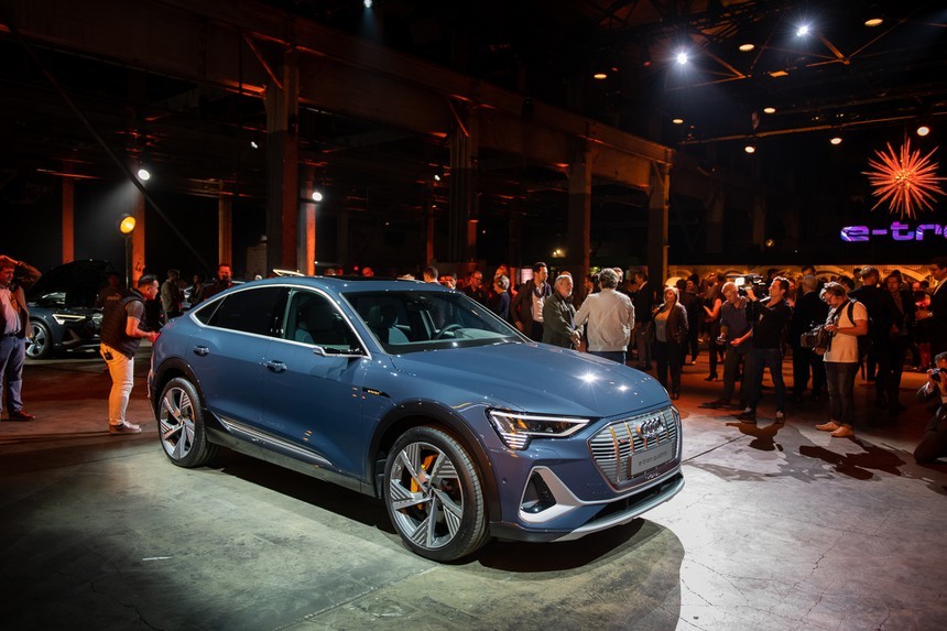 Những mẫu xe điện nổi bật từng ra mắt tại Los Angeles Auto Show