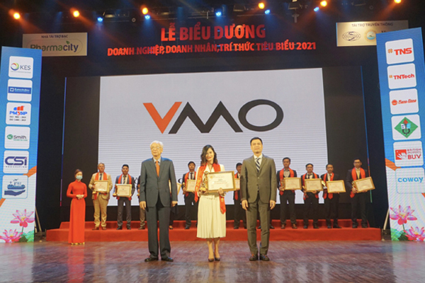 VMO Holdings đạt danh hiệu doanh nghiệp Việt Nam tiêu biểu 2021