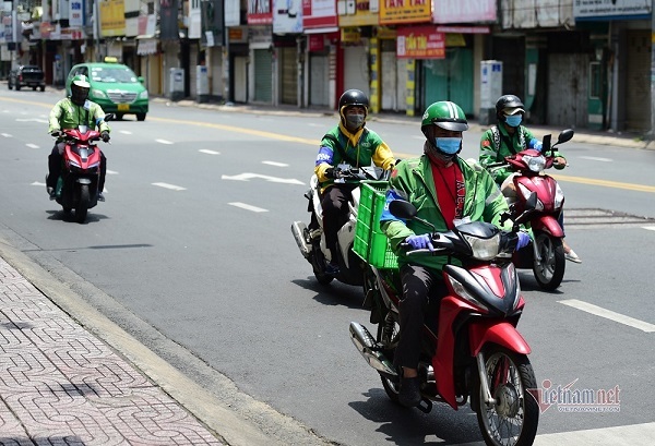 TP.HCM lý giải việc chưa mở trường học, grabbike chưa hoạt động