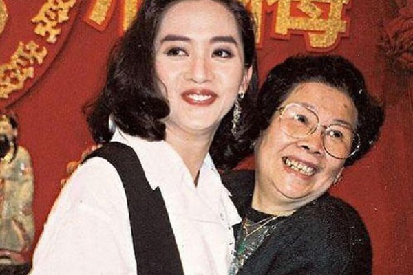 Tại sao Mai Diễm Phương cắt quan hệ, không để lại tài sản cho người thân?