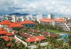 Cửa mở nhưng vắng khách: Giảm giá xuống đáy phòng vẫn bỏ không