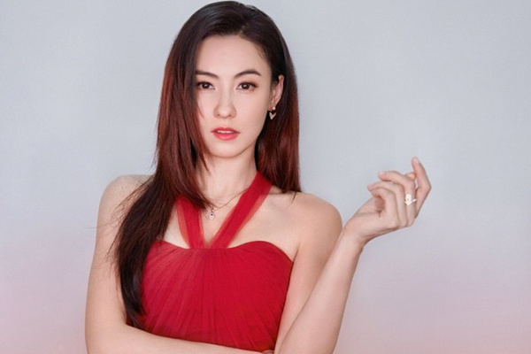 Trương Bá Chi tuổi 41 hạnh phúc vì được làm mẹ đơn thân của ba người con