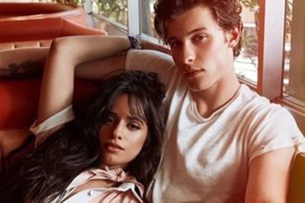 Cặp chị em Camila Cabello, Shawn Mendes chia tay sau 2 năm hẹn hò