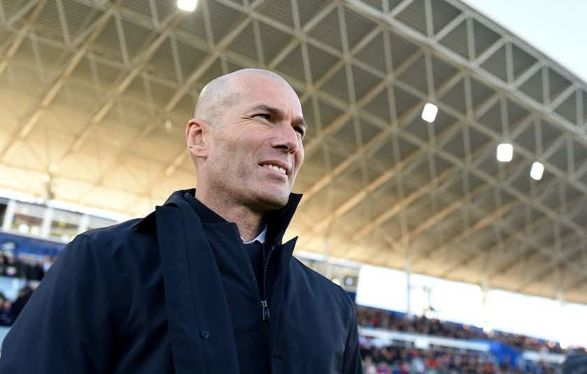 Zidane đi học tiếng Anh giữa tin đồn dẫn dắt MU