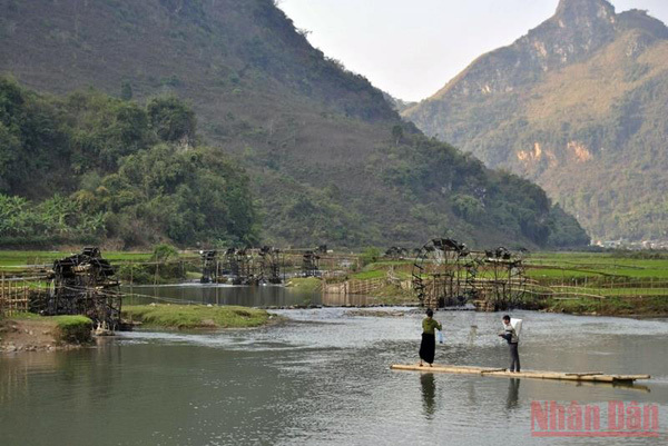 The beauty of bamboo waterwheels in Dien Bien Province