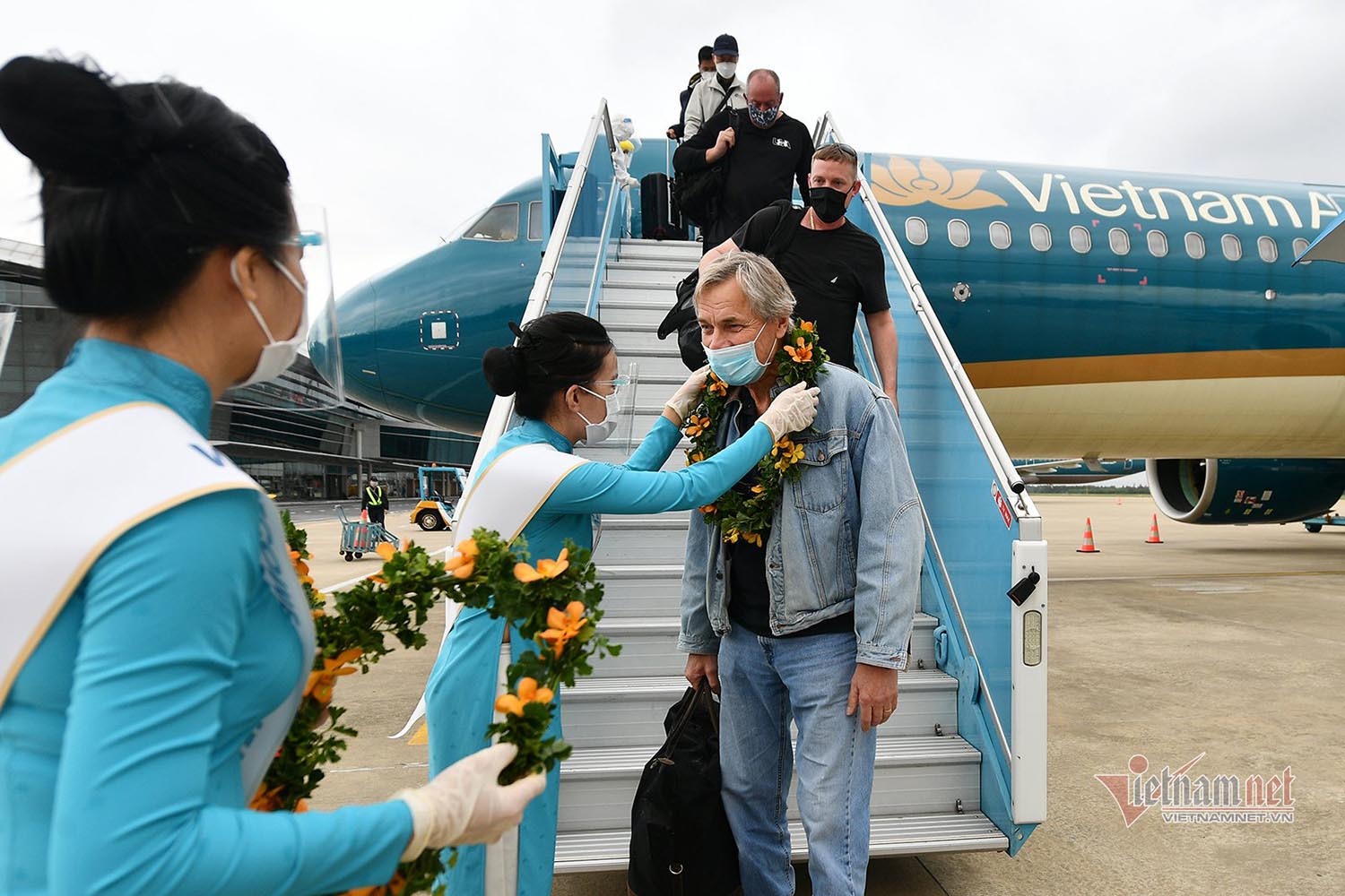 Việt Nam mở rộng đối tượng nhập cảnh có hộ chiếu vắc xin