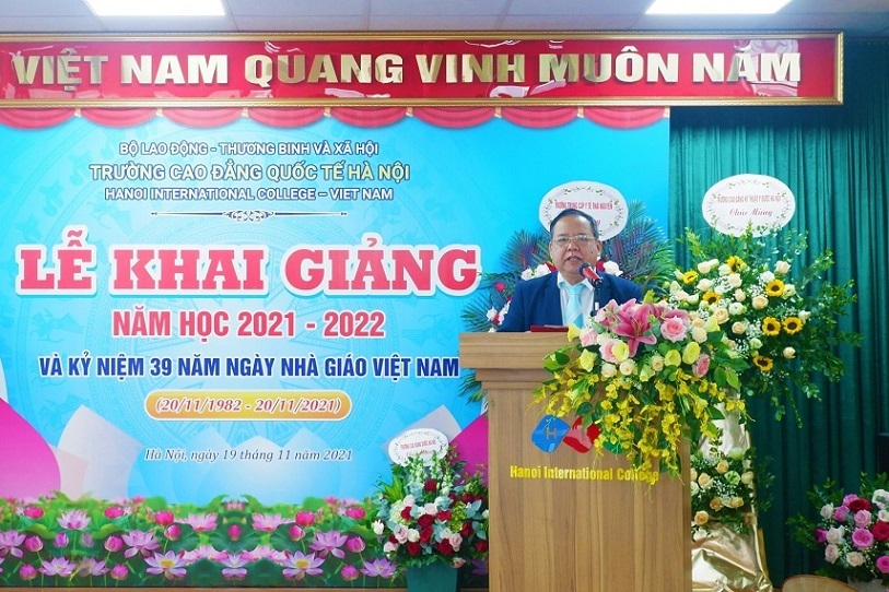 'Duy trì mô hình đào tạo học một lần dùng cả đời thì đã lỗi thời, lạc hậu'