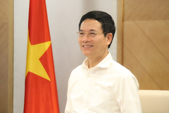 Bộ trưởng Nguyễn Mạnh Hùng gửi thư chúc mừng nhân ngày Nhà giáo Việt Nam
