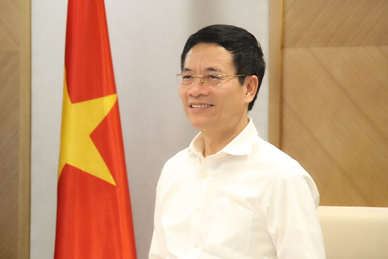 Bộ trưởng Nguyễn Mạnh Hùng gửi thư chúc mừng nhân ngày Hiến chương Nhà giáo Việt Nam