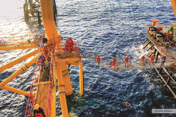 Petrovietnam về đích sớm chỉ tiêu khai thác dầu trong nước
