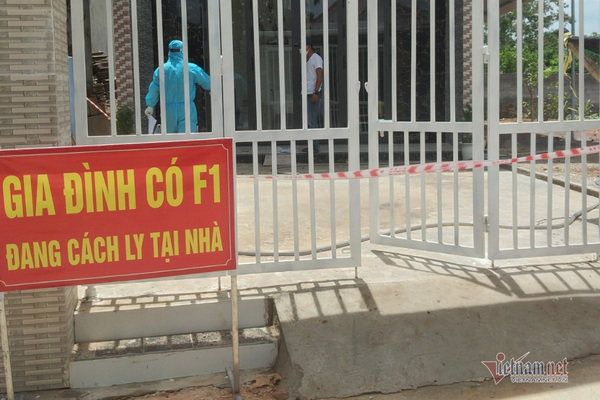 Hà Nội cho 26 quận huyện cách ly F1 tại nhà, trừ 4 quận nội đô