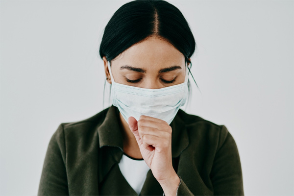 Phân biệt ho do Covid-19, cúm và cảm lạnh