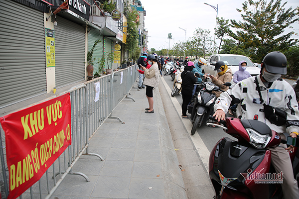 196 xã phường ở Hà Nội từ 'vàng sang xanh', không còn vùng đỏ