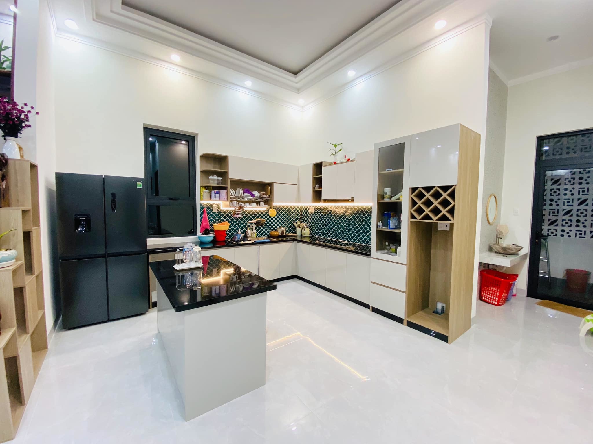 Nhà mái Thái rộng 170m2 ở Gia Lai có vườn rau nhỏ xinh mướt mắt