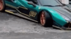 Nổi khổ của siêu xe gầm thấp, Ferrari 488 cà gầm lạo xạo khi xuống dốc