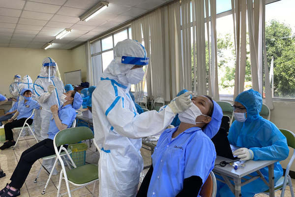 Phong tỏa công ty ở Hà Nội có 87 trường hợp nghi nhiễm Covid-19