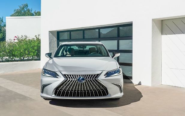 Lexus-ES-2022