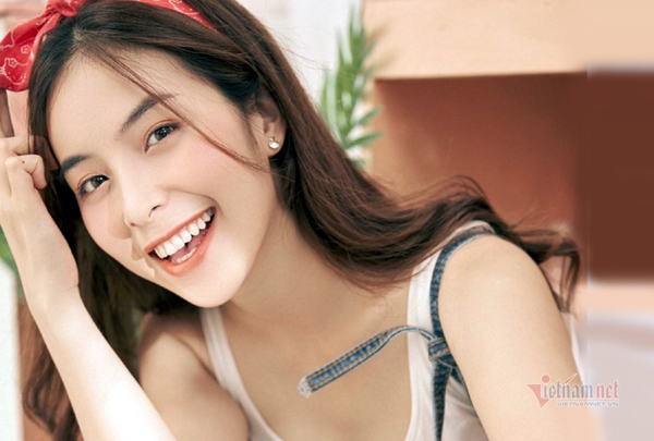 Cô gái đeo bám Nam công an 'Phố trong làng' ngoài đời khác hẳn trên phim