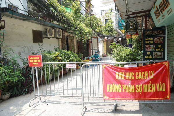 Chuyên gia thấy khó hiểu khi Hà Nội không cho 4 quận trung tâm cách ly F1 tại nhà