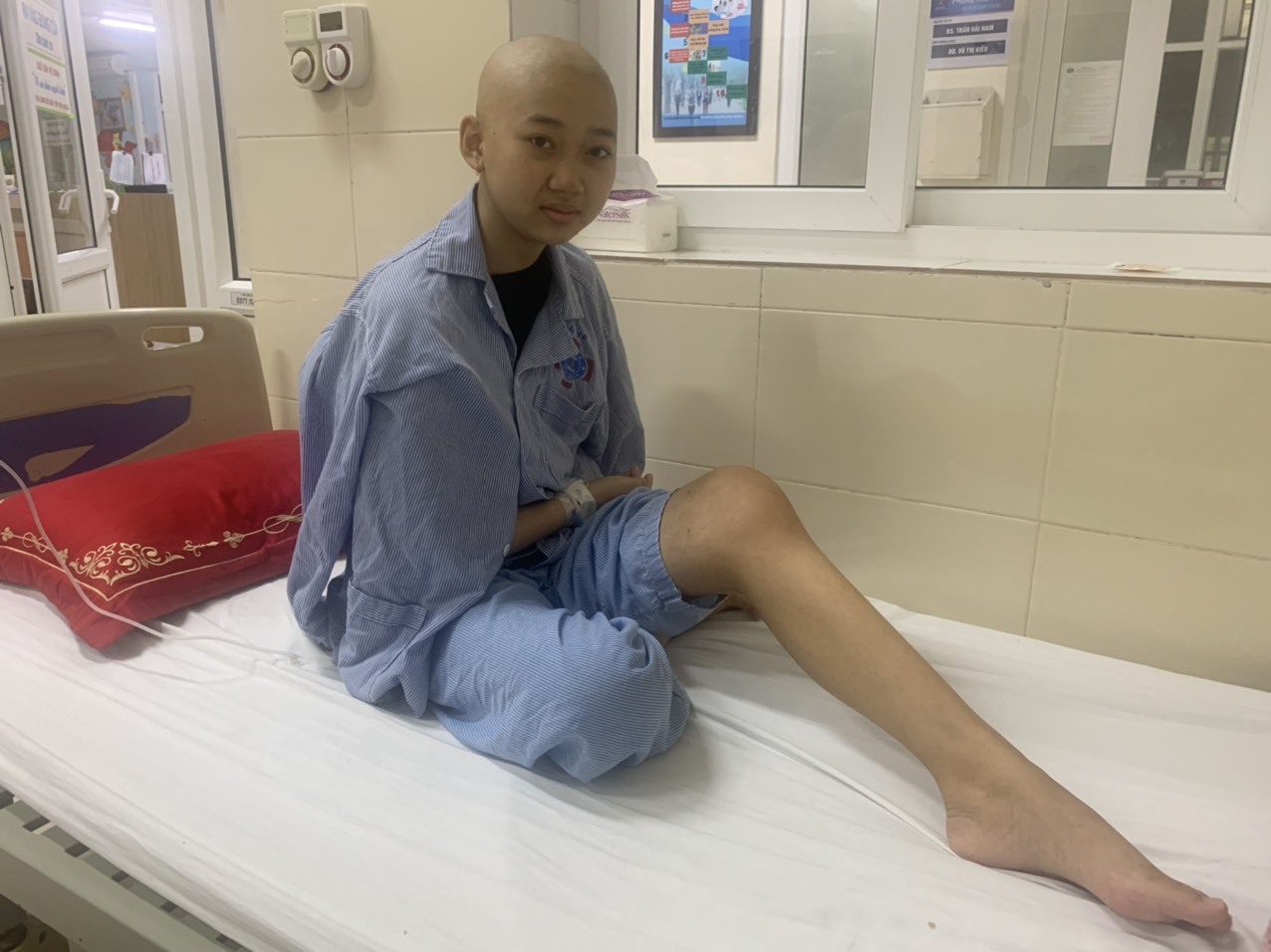 Con mắc ung thư, mẹ đơn thân lâm cảnh khốn cùng