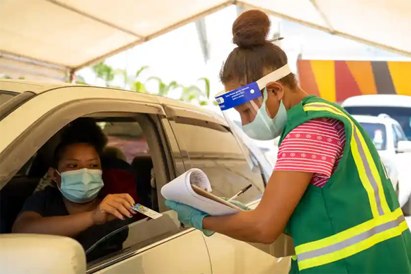 Đất nước mất 6 tháng tiêm vắc xin Covid-19 được 2% dân số