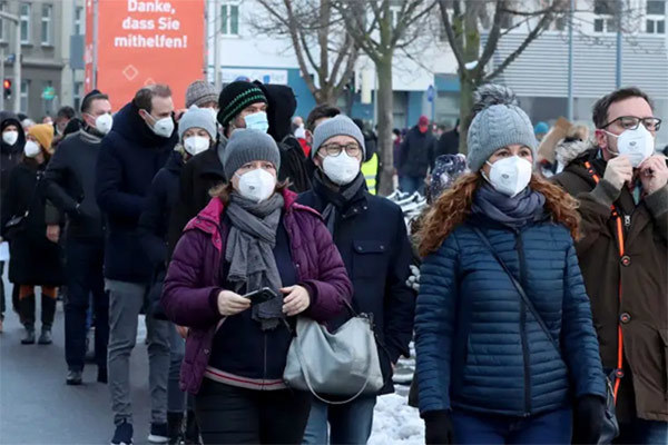 WHO cảnh báo đáng sợ về Covid-19 ở châu Âu, Áo phạt tiền người không tiêm vắc xin