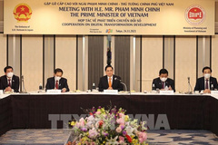 PM Chinh meets leaders of major Japanese digital transformation groups