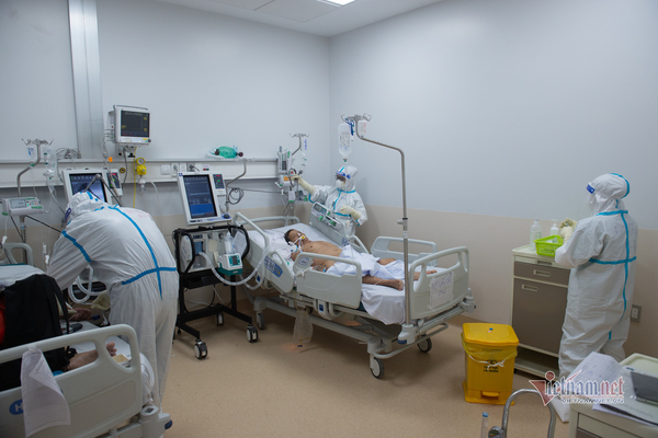 Nhiều bệnh nhân Covid-19 ở Hà Nội trở nặng