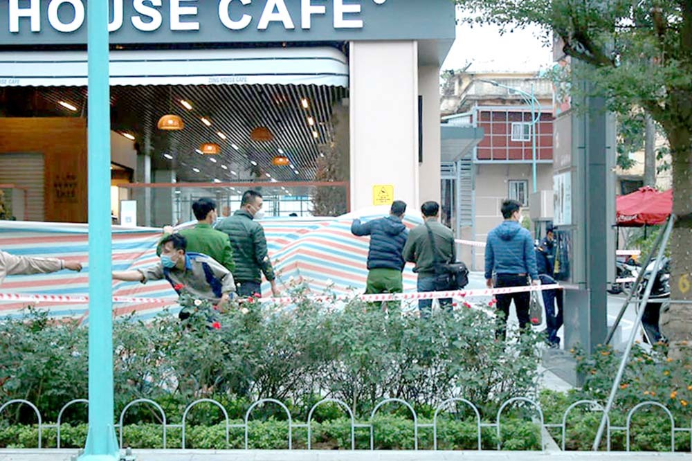 Người phụ nữ rơi từ tầng cao chung cư tử vong ở Hà Nội