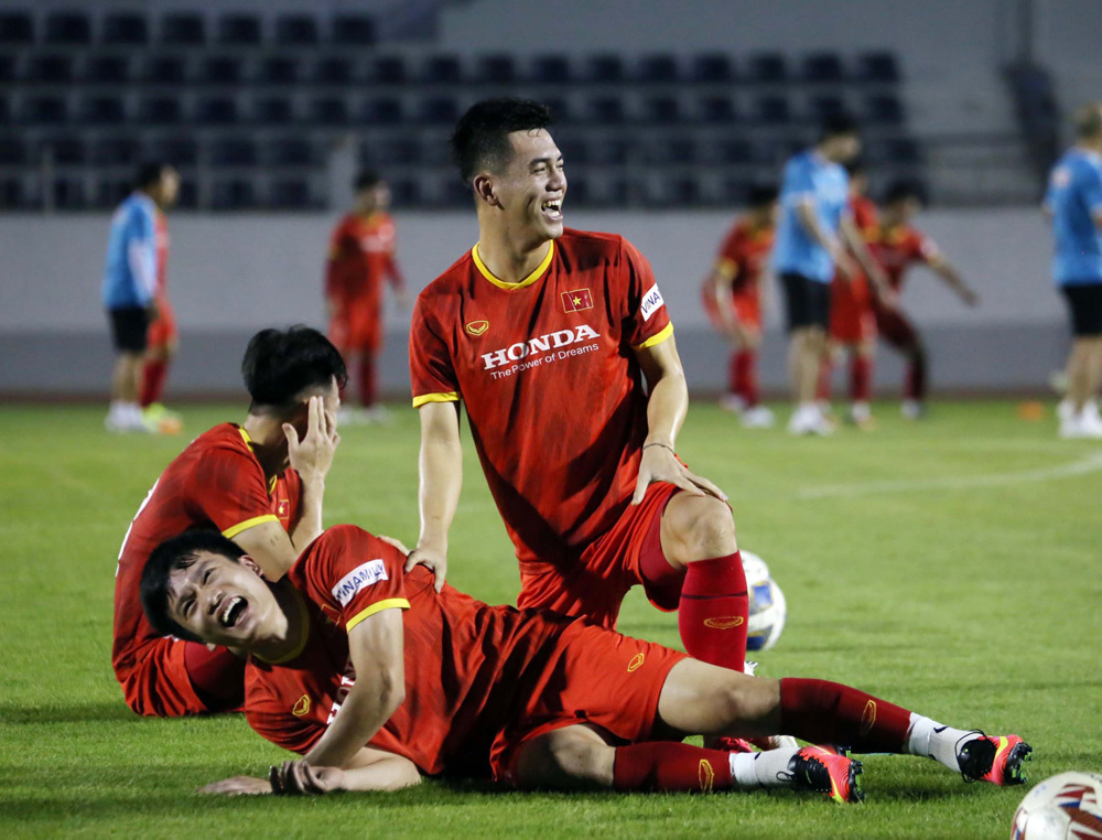 Tiến Linh, Hoàng Đức cười 'thả ga', chờ đấu AFF Cup