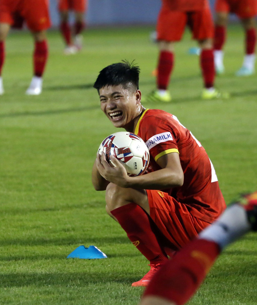 Tiến Linh, Hoàng Đức cười 'thả ga', chờ đấu AFF Cup