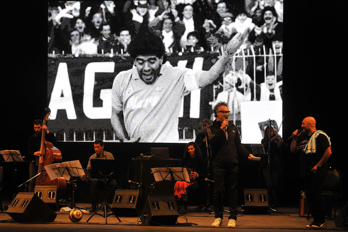 1 năm kể từ khi Diego Maradona qua đời: Tango cuồng nhiệt tồn tại mãi mãi