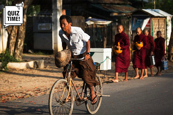 Đàn ông nước nào 'khoái' mặc váy, ăn trầu ở khắp nơi?