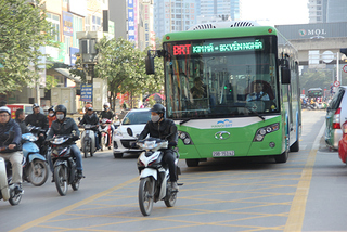 Hà Nội nghiên cứu làm thêm 14 làn đường ưu tiên cho xe buýt