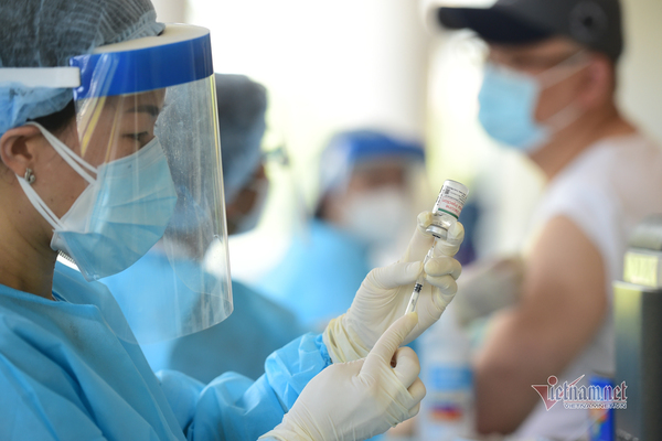 Sức khỏe 4 học sinh sốc phản vệ sau tiêm vắc xin Covid-19 ở Bắc Giang - VietNamNet
