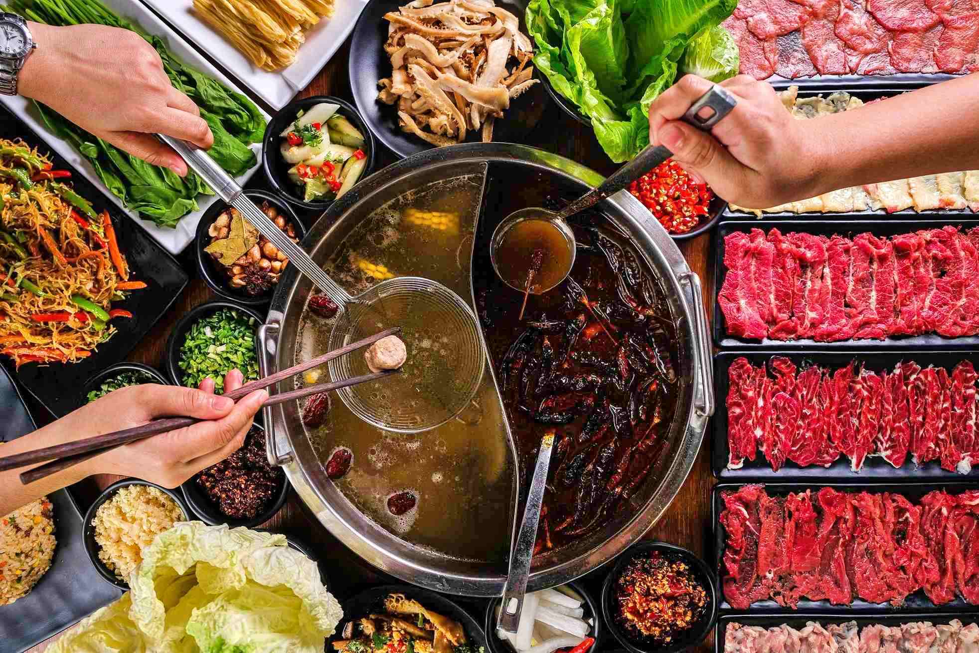 Nguồn gốc của lẩu và những món lẩu ngon 'nhất trần đời'