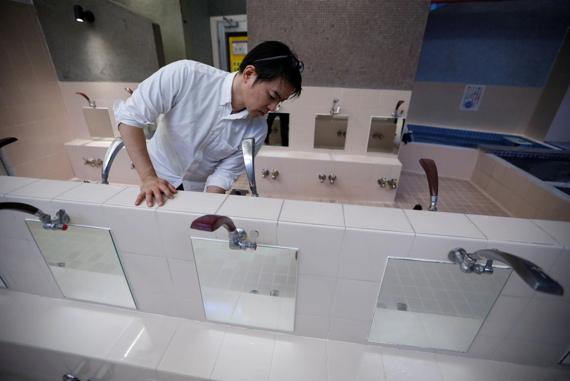 Không 'chết' vì Covid, các phòng tắm công cộng Nhật lại 'méo mặt' vì giá dầu