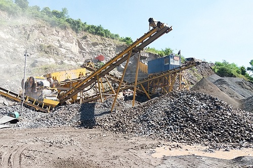 Có chủ trương nhưng chậm hướng dẫn: DN khó khăn vẫn bị thúc đòi tiền