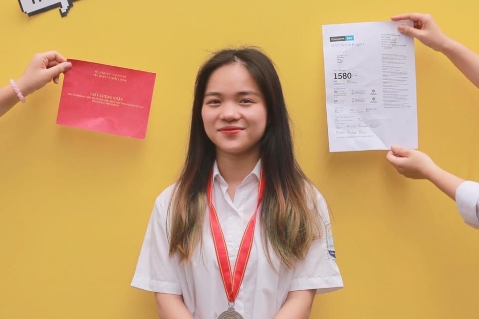 Nữ sinh Hà Nội bật mí cách đạt 1580 điểm trong kỳ thi SAT