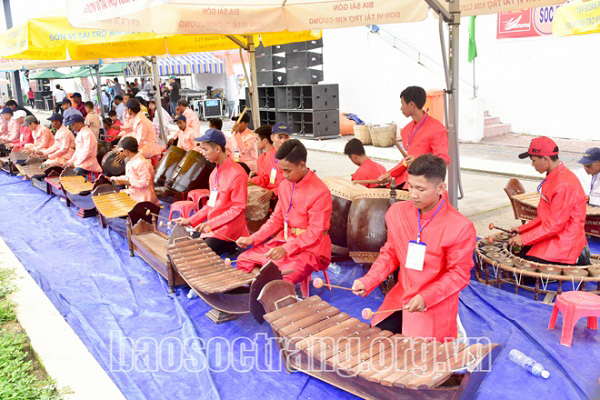 Đến Sóc Trăng, mê mẩn xem Rô Băm nghe nhạc ngũ âm của người Khmer